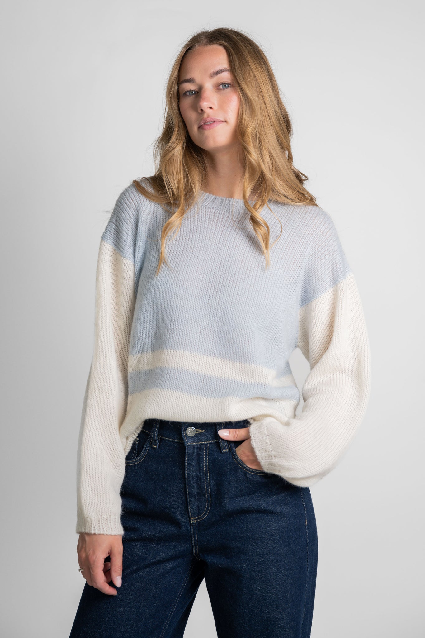 Strickpullover mit Blockstreifen creme-hellblau