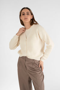 Kurze Strickjacke creme