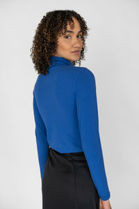 Rollkragenpullover aus Bambus in blau für Frauen