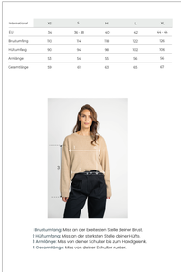 Strickset aus Pullover & Rock sand