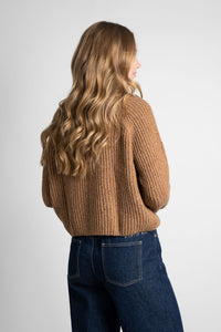 Verkürzter Rollkragenpullover braun