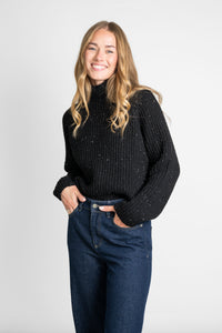 Verkürzter Rollkragenpullover schwarz