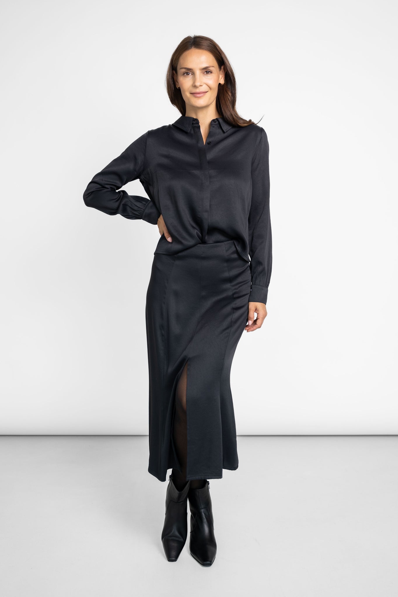Satin Midirock schwarz