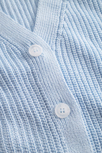 Kurze Strickjacke hellblau