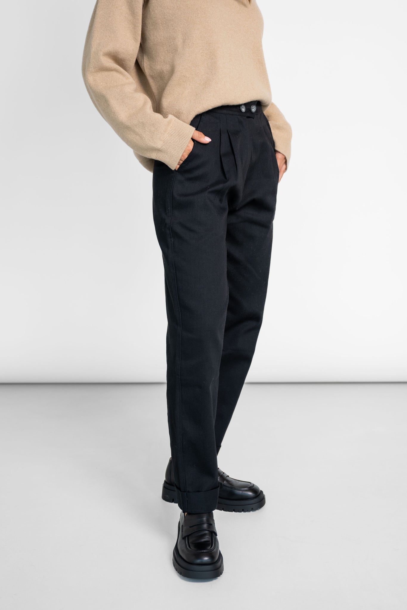 Verkürzte Hose Schwarz