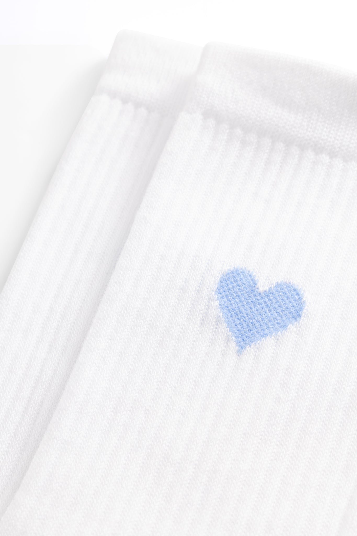 Socken mit Herz weiß-hellblau