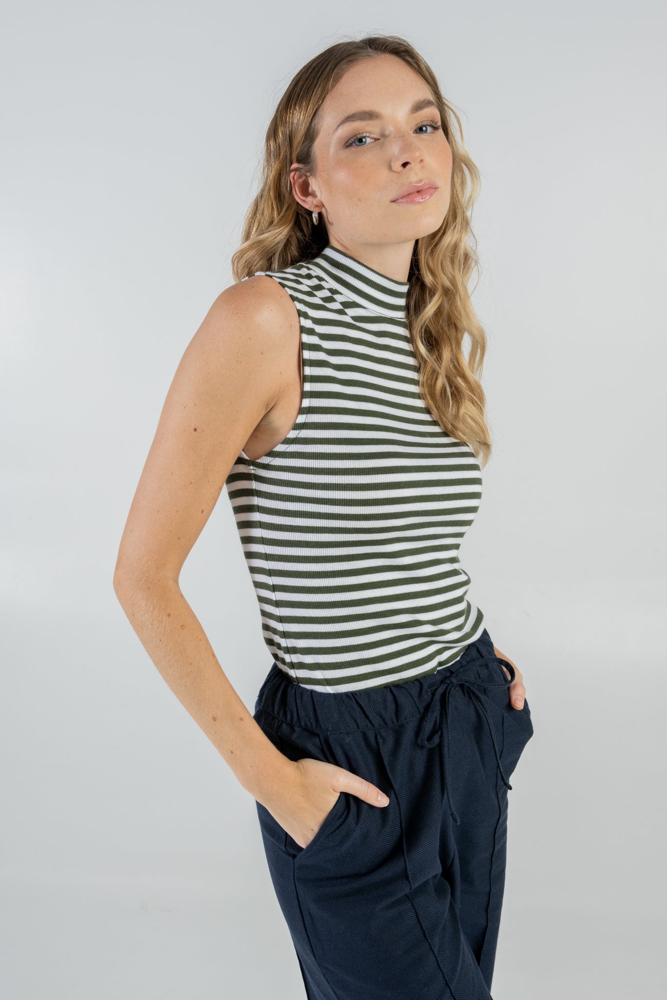 Striped top with stand-up collar 
