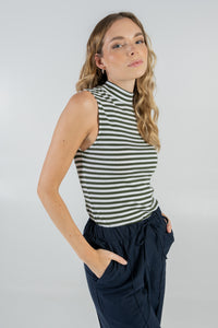 Striped top with stand-up collar 