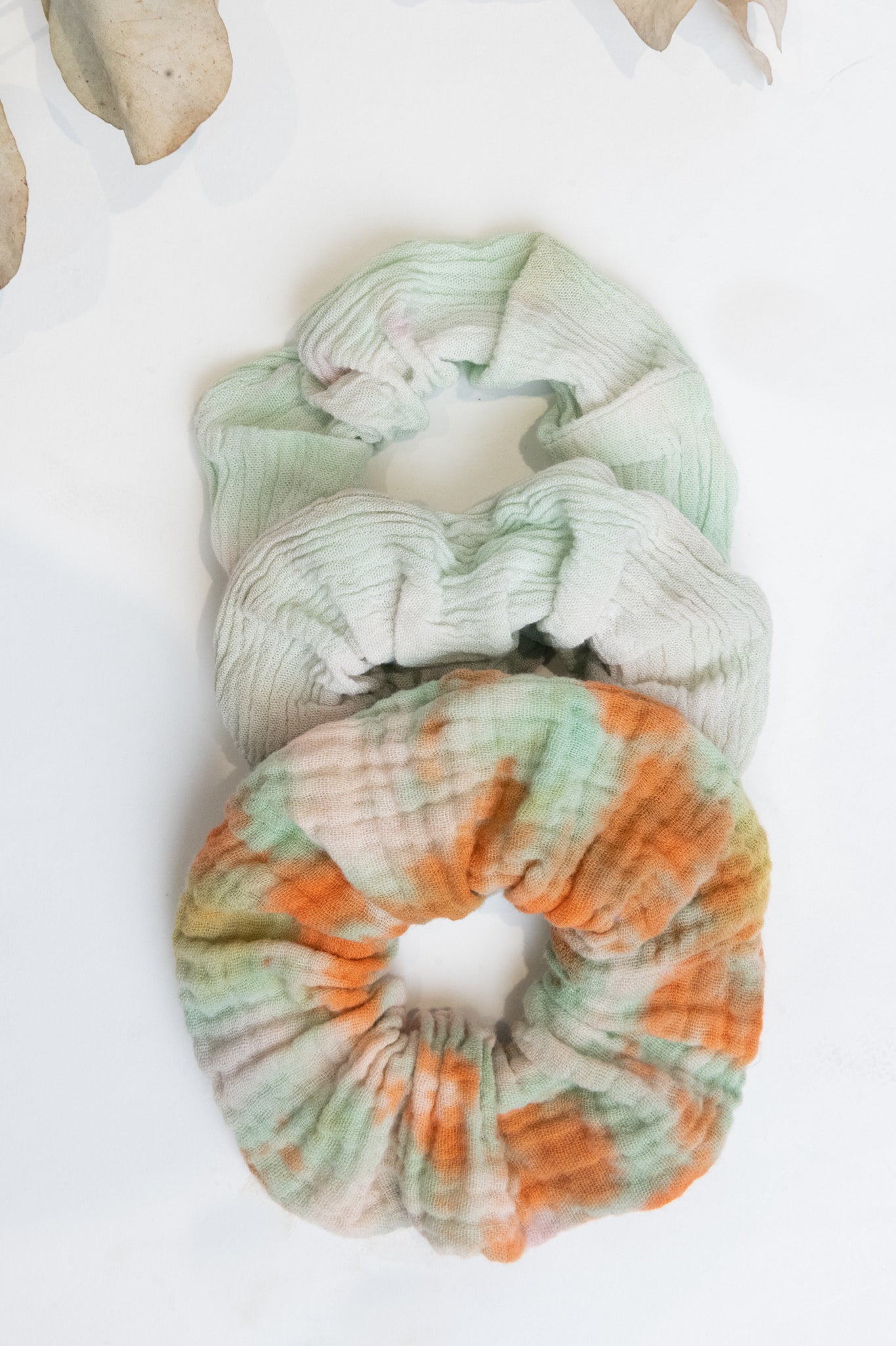 Batik Scrunchie mint