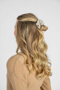 Nachhaltiger Scrunchie aus 100% Tencel Lyocell in beige